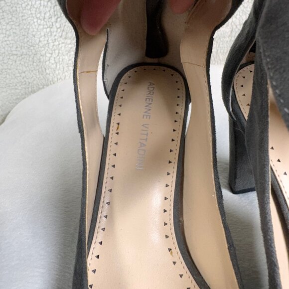 Adrienne Vittadini Nieves Grey Suede Heels Size 7 - Picture 6 of 6